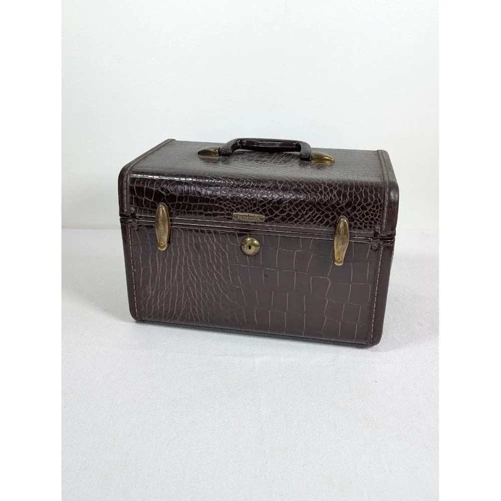 Vintage Samsonite Shwayder Bros Train Case Faux Alligator Embossed Style 4112